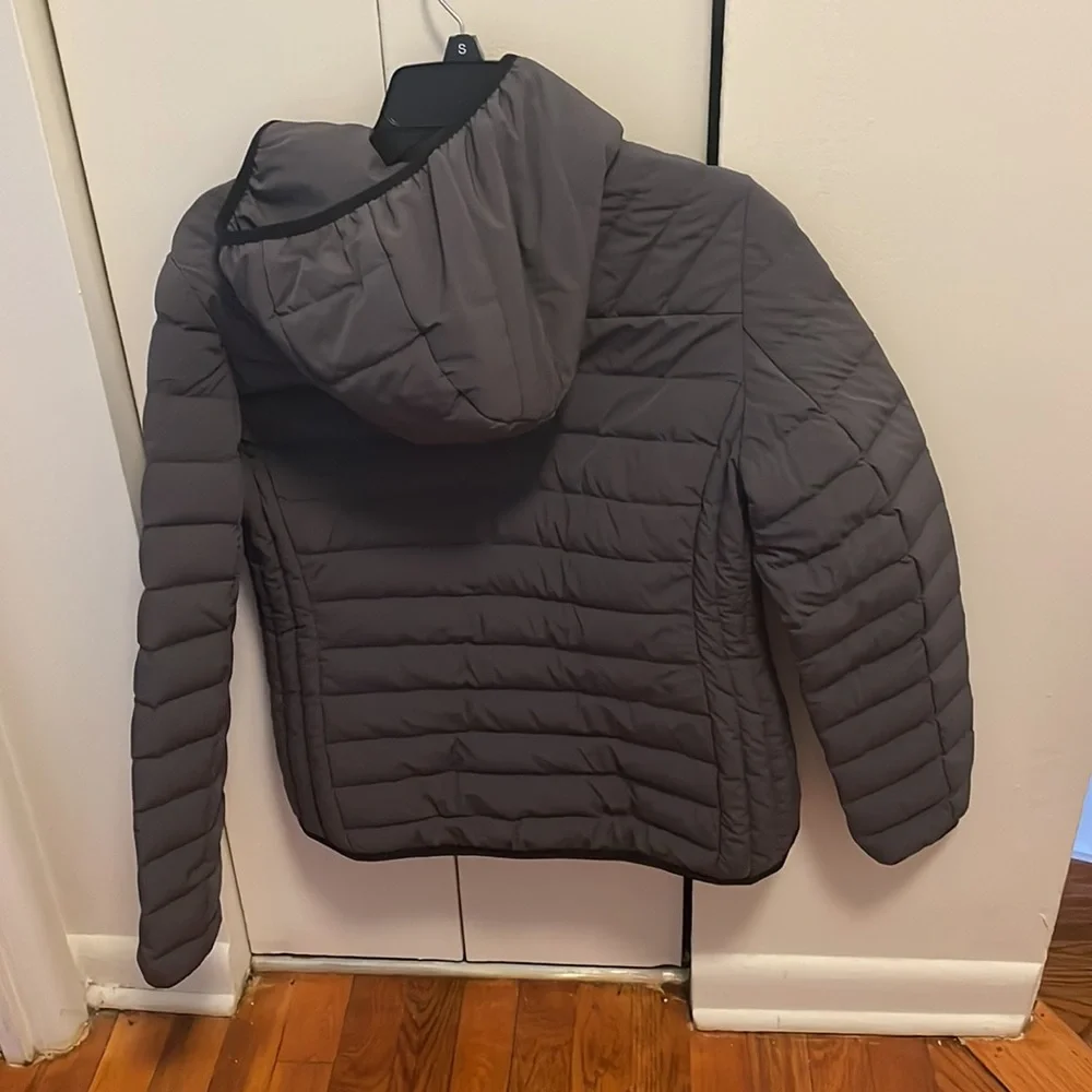 Woman’s Michael Kors Coat - Picture 3 of 4